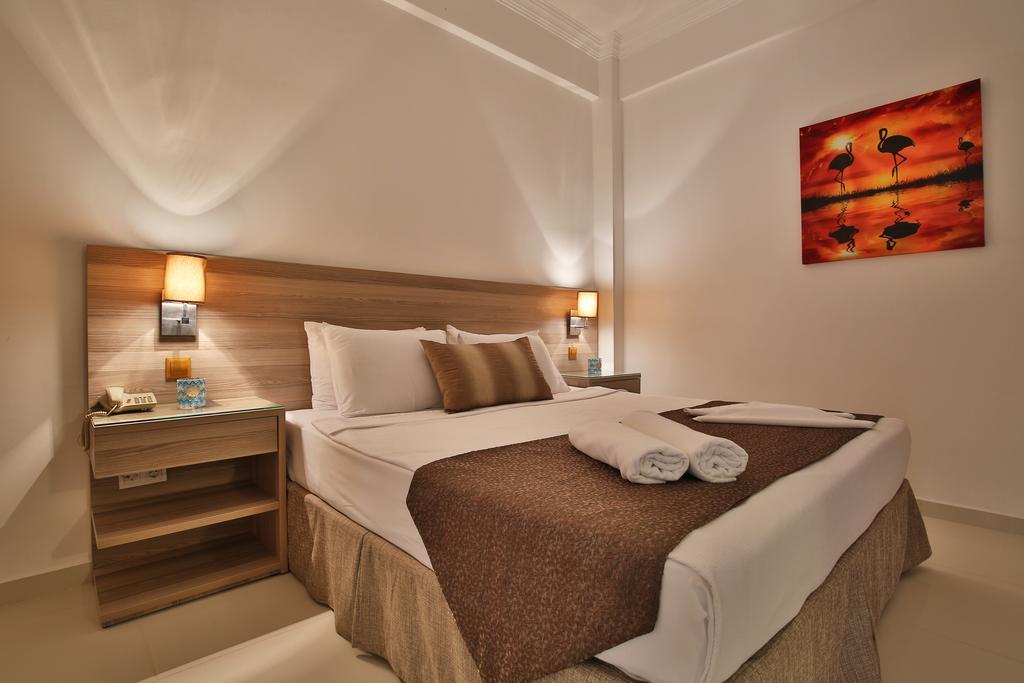 Palm Bay Beach Hotel Emecik Extérieur photo